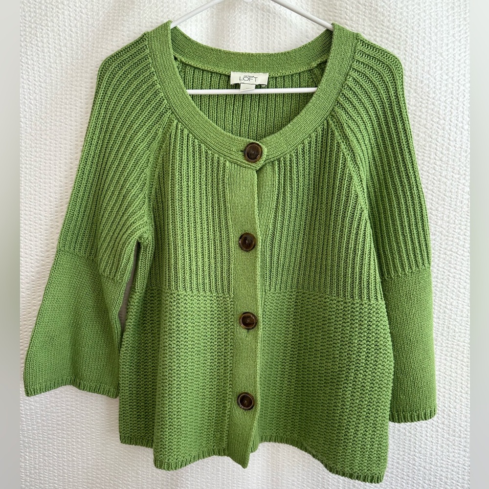 LOFT Green Ribbed Knit Button Front Cardigan Sweater Women’s Medium 3/4 Sleeve